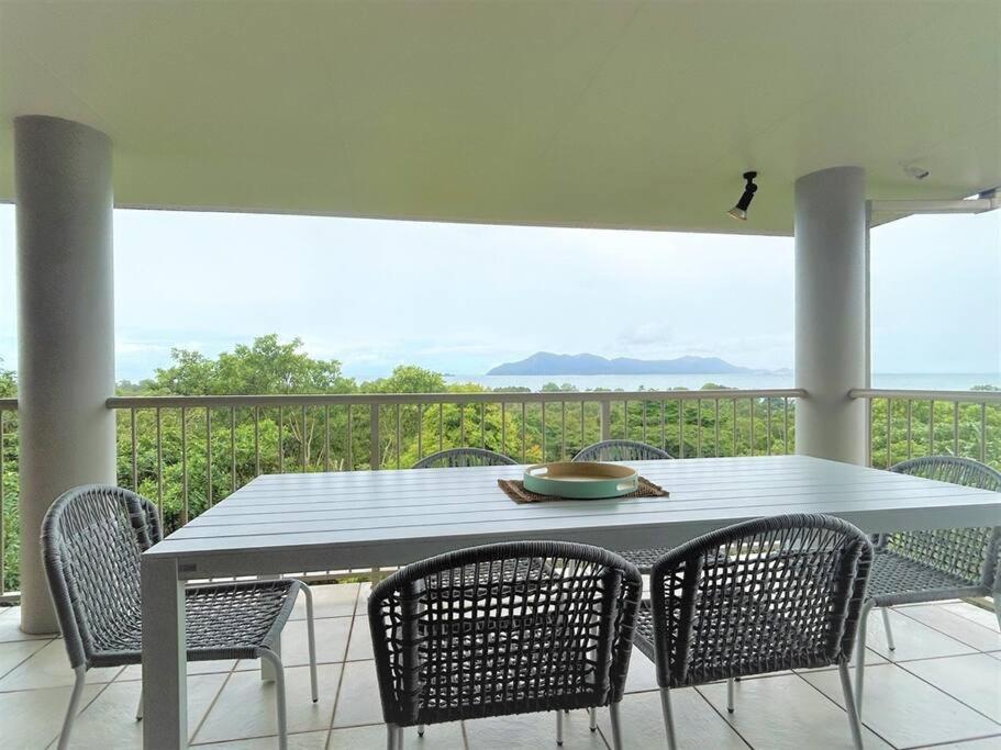 Mission Views - 3 Bedroom Home With Stunning Views South Mission Beach Buitenkant foto