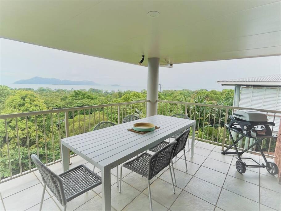 Mission Views - 3 Bedroom Home With Stunning Views South Mission Beach Buitenkant foto